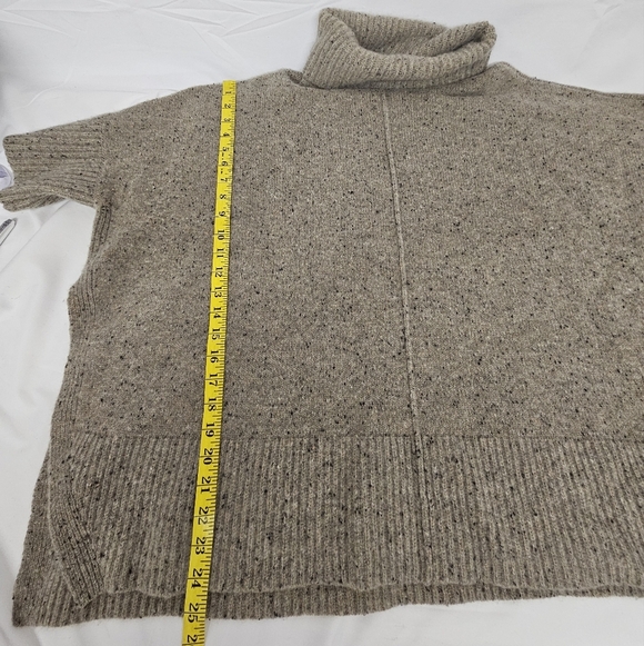 Ann Taylor Cashmere Turtleneck Sweater In Heathered Olive And Brown Size Med - Picture 6 of 8